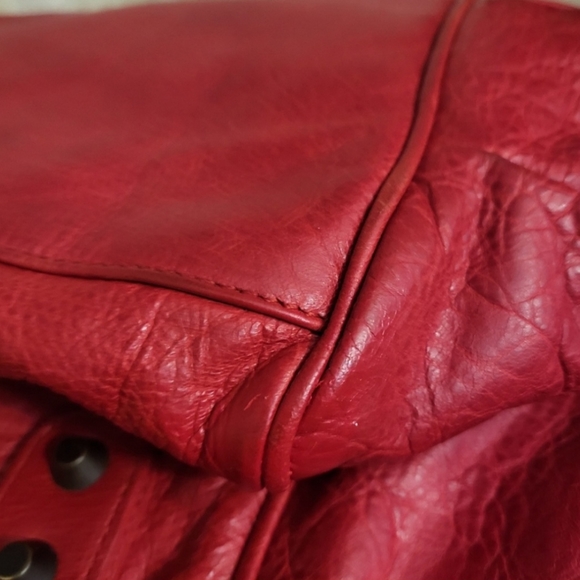 Authentic - Picture 12 of 14